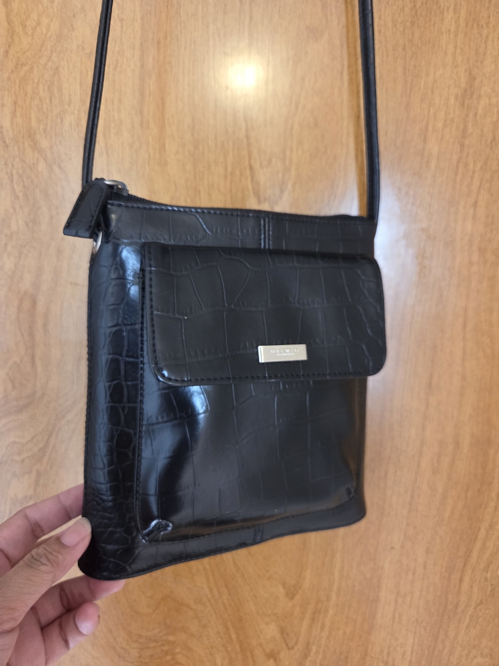 Vintage Nine West Bkack Croc Crossbody Bag